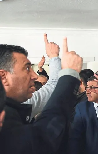 CHP'de adaylık kavgası! Buca'da gerginlik gün boyu devam etti...