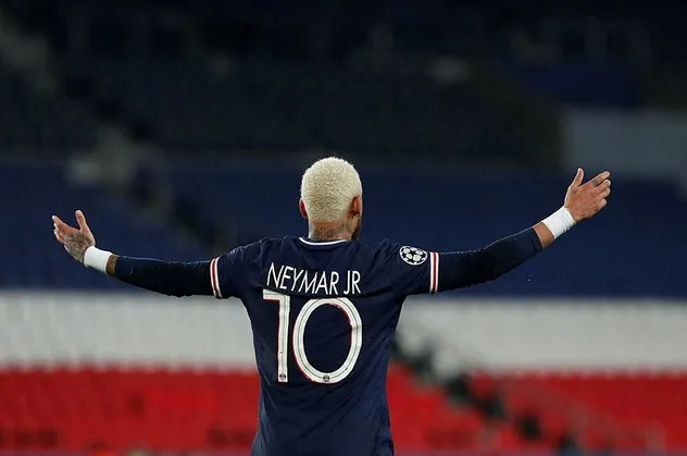 Psg Leipzig’i Neymar’la devirdi