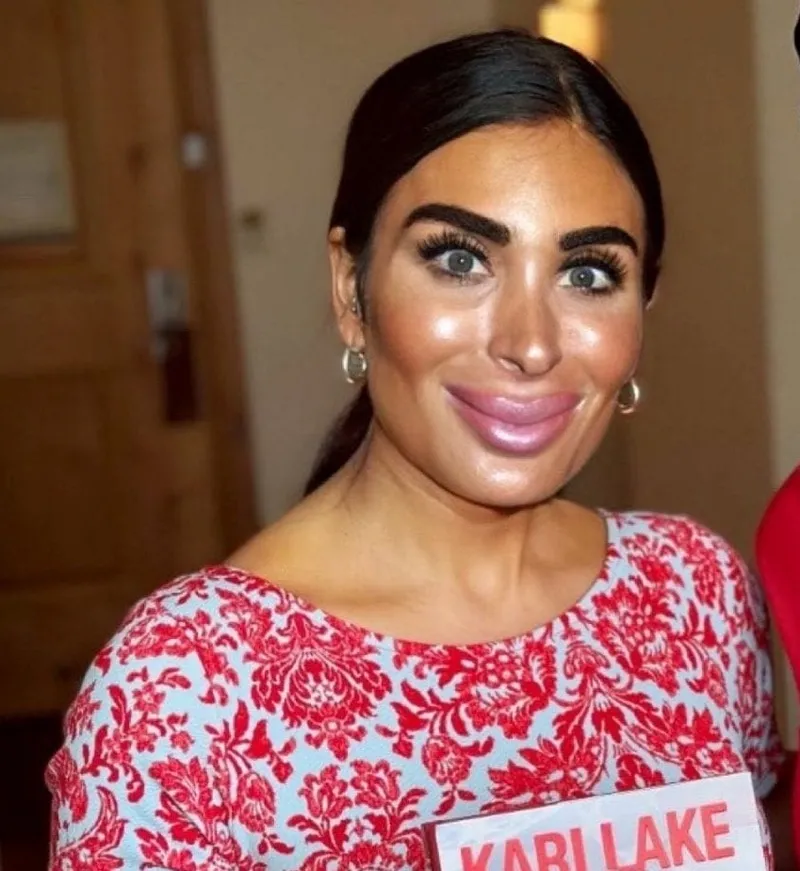 trumpa-yakinligiyla-bilinen-laura-loomer-cia-soslu-iftira-baskan-erdogani-hedef-aldi-kim-bu-masa-1774525582370.jpg Trump'a yakınlığıyla bilinen Laura Loomer'dan CIA soslu iftira: Başkan Erdoğan'ı hedef aldı | Kim bu maşa?-6