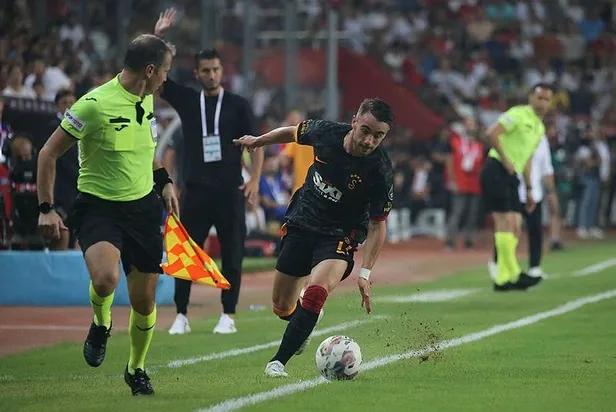 gomisten-hayat-opucugu-aslandan-3-puanli-baslangic-antalyaspor-0-1-galatasaray-mac-sonucu-ozet-1659906431747.jpeg Gomis'ten hayat öpücüğü! Aslan'dan 3 puanlı başlangıç ( Antalyaspor 0-1 Galatasaray | MAÇ SONUCU ÖZET)-5