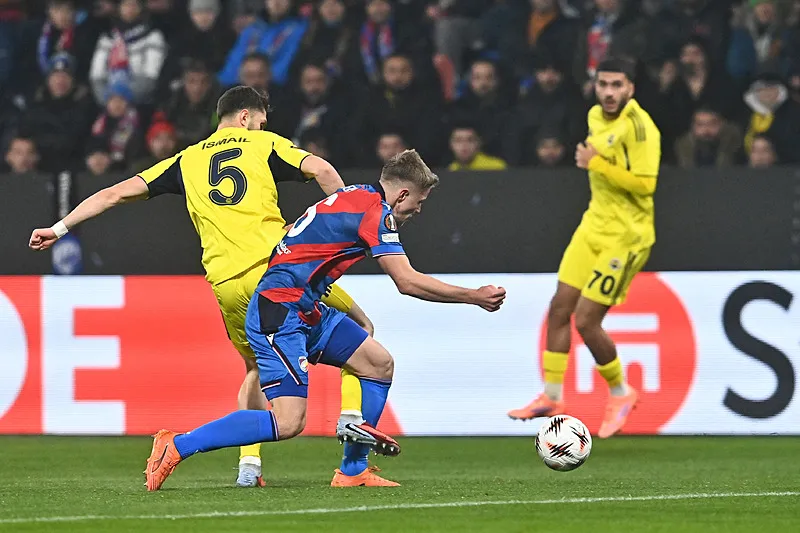 Fenerbahçe'ye buldozer gibi forvet! Transferde dev bomba - 8