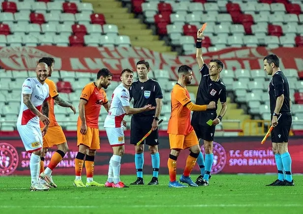 antalyaspor-0-1-galatasaray-mac-sonucu-1619296630665.jpeg