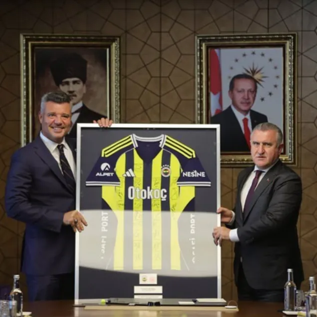 Bakan bak fenerbahçe’yi kabul etti