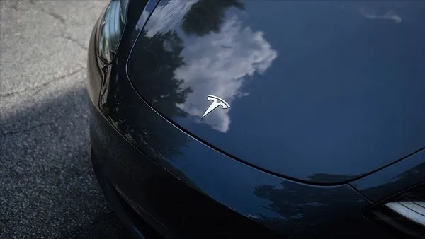 Tesla'dan 5 milyar dolarlık hisse satışı! Elon Musk servetini katladı-1