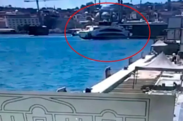 Şehir Hatları Vapuru'nun Karaköy İskelesi'ne çarptığı anların görüntüsü ortaya çıktı! Kaza güvenlik kamerasında