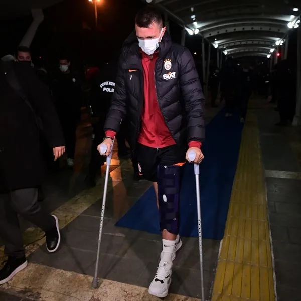 ozel-haber-i-galatasarayda-kritik-karar-hangi-kaleci-geliyor-1641462641543.jpg Özel Haber I Galatasaray'da kritik karar! Hangi kaleci geliyor?-2