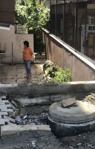 İSKİ açık bıraktı vatandaşın başına gelmeyen kalmadı! Su baskını ve yol çökmesine neden oldu