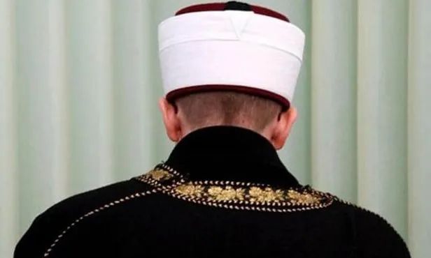 arefe-gecesi-1000-ihlas-ne-zaman-okunur-1000-ihlas-okumanin-fazileti-nedir-adetliyken-ihlas-suresi-okunabilir-1657220824790.jpg İhlas Suresi Arapça okunuşu ve Türkçe anlamı! Adetliyken İhlas Suresi okunabilir mi? Arefe gecesi 1000 ihlas ne zaman okunur, fazileti nedir?-4