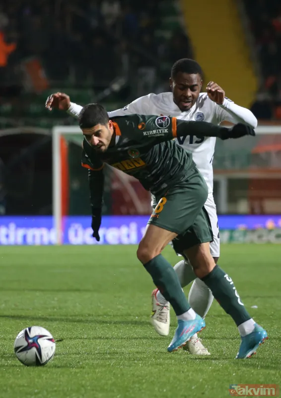 Arda Güler şov! Fener, Alanya deplasmanında galip (Alanyaspor 2-5 Fenerbahçe MAÇ SONUCU ÖZET) - 30