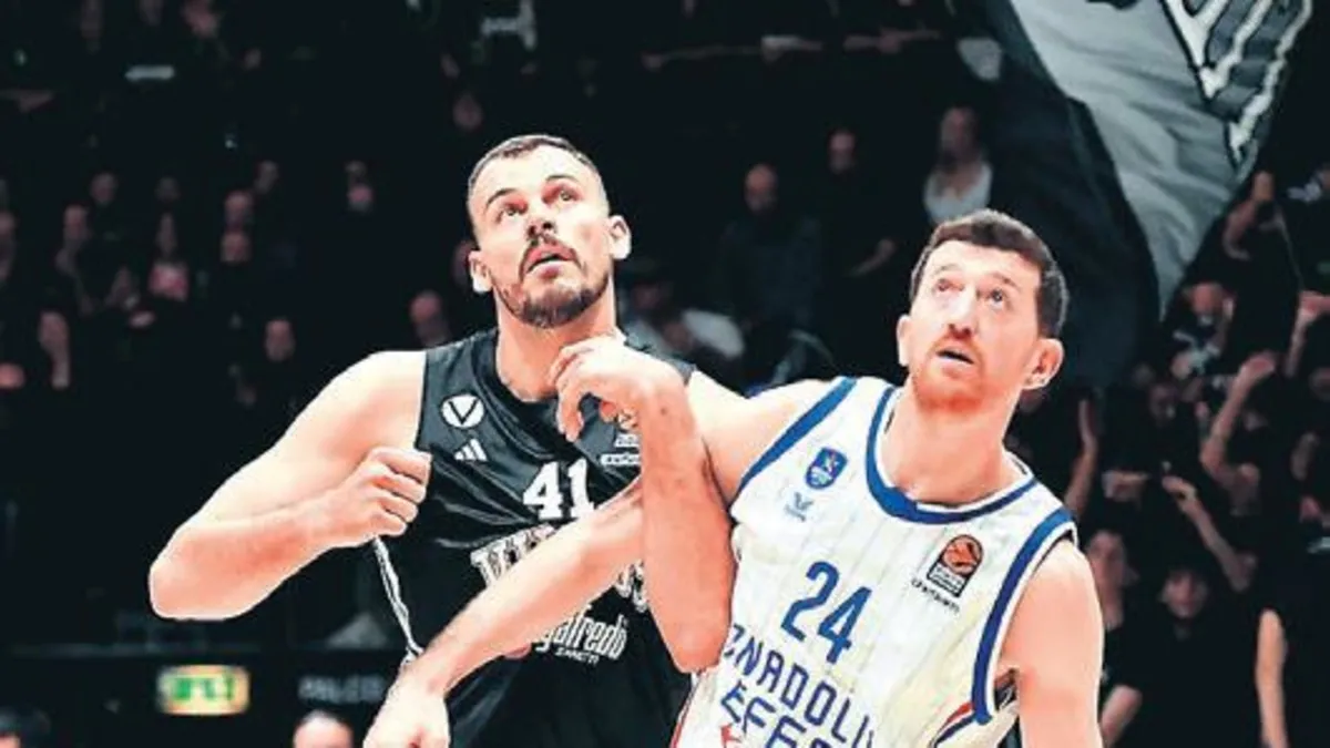 Efes şovla başladı