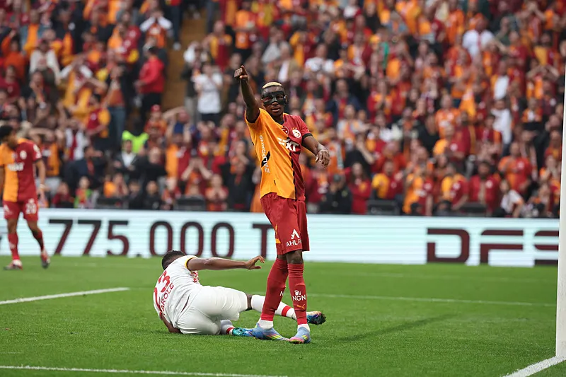 Galatasaray'ın 25. şampiyonluk hikayesi! 5. yıldız işte böyle geldi - 3