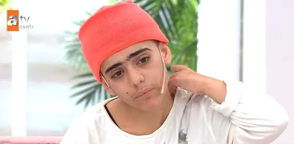 fatma-gozyaslari-icinde-esra-erolda-canli-yayinina-cikti-hamilelik-itirafi-soke-etti-yasadiklari-kan-dondurdu-bana-ilac-verip-1638550791787.jpg Fatma gözyaşları içinde Esra Erol’da canlı yayınına çıktı! Hamilelik itirafı şoke etti yaşadıkları kan dondurdu ‘Bana ilaç verip...'-5