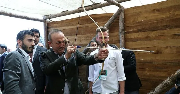 Çavuşoğlu 12’den vurdu