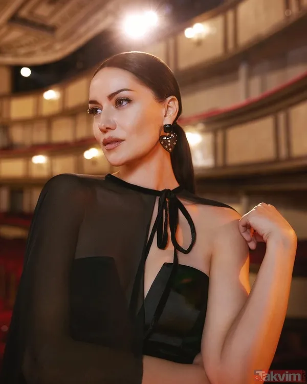 2 çocuk annesi Fahriye Evcen sosyal medyayı podyuma çevirdi! İlk yorum Filiz Akın’dan! Burak Özçivit’in eşi kırmızı takımıyla... - 13