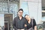 Tolgahan Sayışman ve eşi Almeda Abazi Sayışman’dan el ele alışveriş!