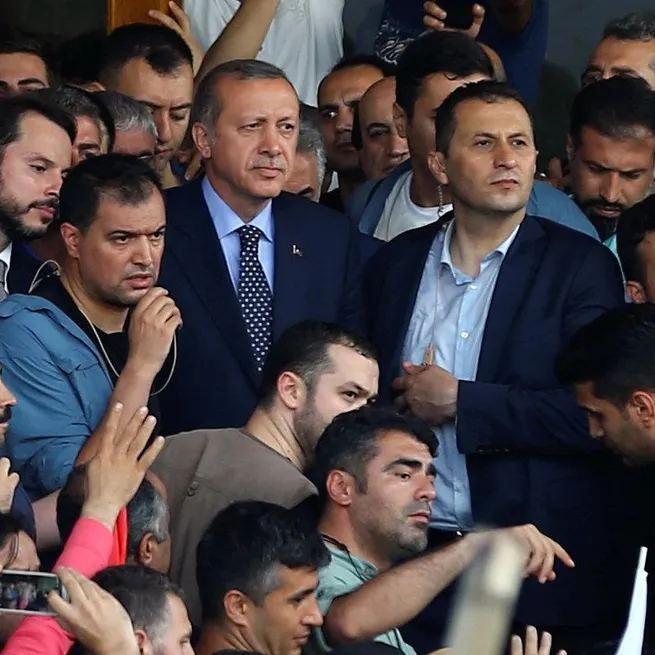 Başkan Erdoğan ve ailesi hedefteydi... Bilal Erdoğan 15 Temmuzda yaşadıklarını anlattı: Helikopterler namlusunu bize doğrulttu