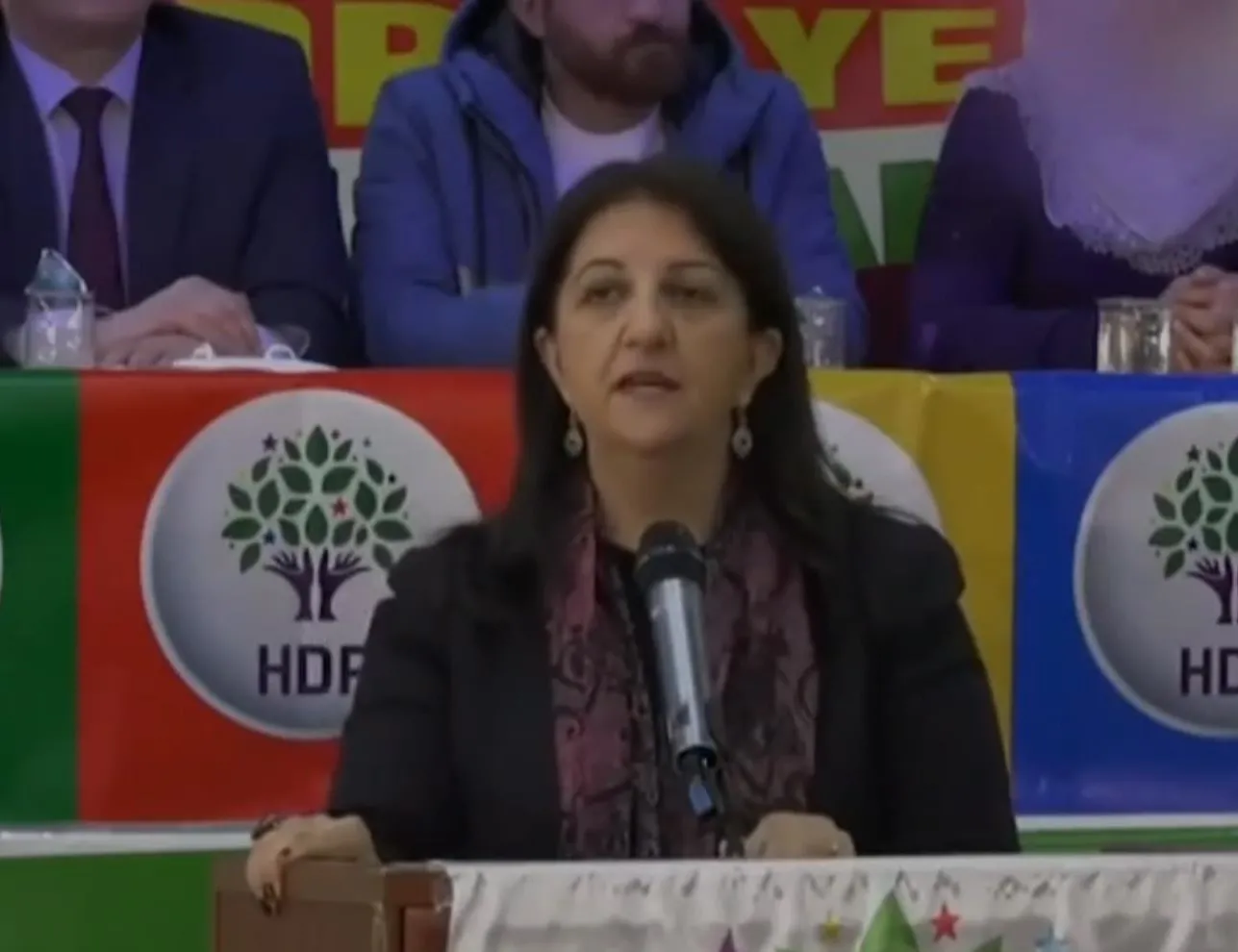 HDP kongresinde tam bir skandal!