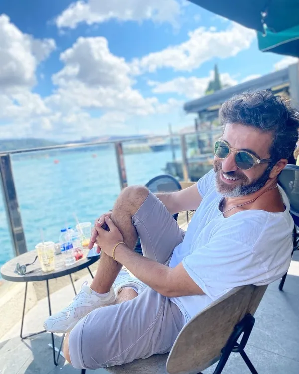 kizilcik-serbetinin-ertugrulu-kayra-senocakin-4-yillik-esi-bakin-kim-cikti-guzelligiyle-hayran-birakti-1700216556389.jpg Ertuğrul’u Kayra Şenocak’ın 4 yıllık eşi bakın kim çıktı! Güzelliğiyle hayran bıraktı-3