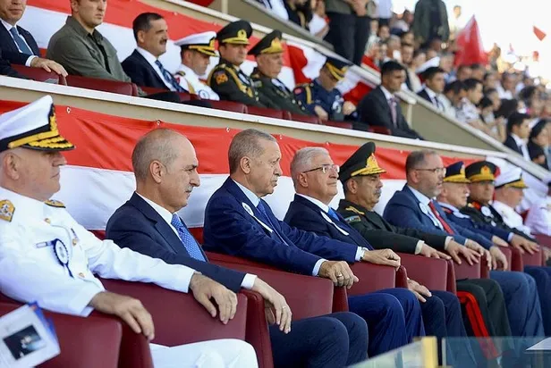 baskan-erdogandan-savunma-sanayide-yerlilik-vurgusu-her-gecen-gun-daha-da-ileriye-gidiyoruz-1693503318969.jpeg Başkan Erdoğan'dan savunma sanayide "yerlilik" vurgusu: Her geçen gün daha da ileriye gidiyoruz-6