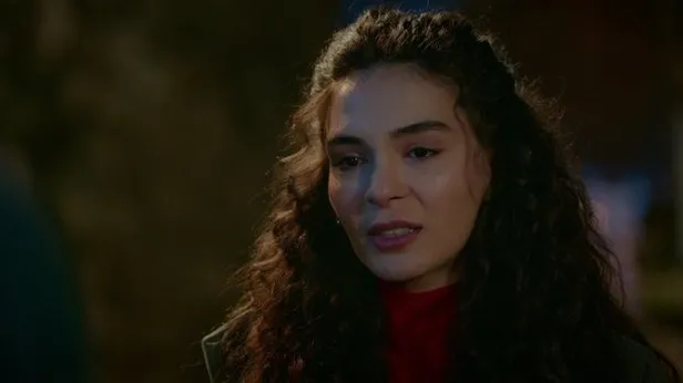 hercai-32-yeni-bolum-fragmani-yayinlandi-mi-hazar-gizlenen-bir-seyler-oldugunun-farkina-variyor-1581108443443.jpg