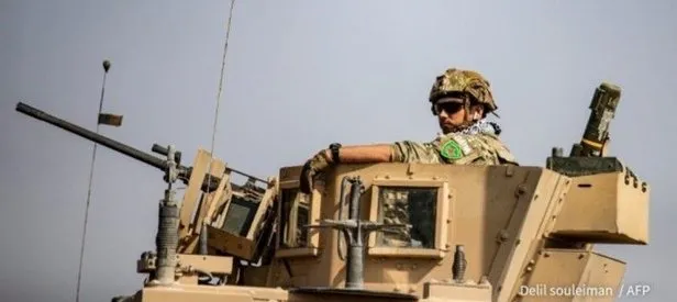 ABD askerleri YPG arması taktı