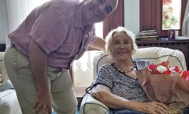 Yeşilçam'ın bir devi daha hayatını kaybetti! Nedret Güvenç kimdir? Gençliğinde pek çok filmde rol alan Nedret Çınar neden öldü?-10