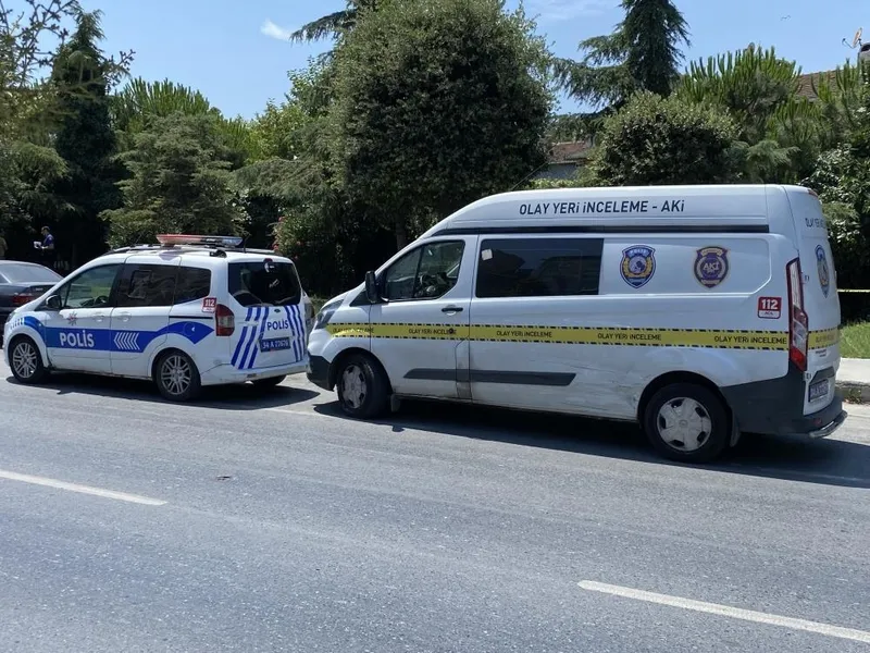 kucukcekmecede-agaclik-alanda-ceset-bulundu-kimligi-belli-oldu-1720621682910.jpeg Küçükçekmece'de ağaçlık alanda ceset bulundu! Kimliği belli oldu-3