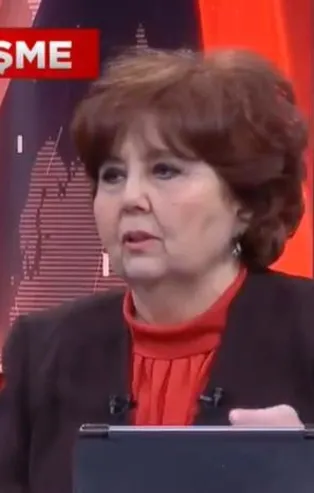 İşte kronik muhalif medyanın acınası durumu! Halk TV sunucusu Ayşenur Arslan Meclis'e düşen yıldırımı Erdoğan'a bağladı