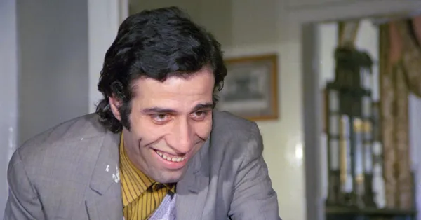 Kemal Sunal ile ilgili sözler! Kemal Sunal ve eşi Gül Sunal kimdir, ne Kemal Sunal ile ilgili sözler! Kemal Sunal ve eşi Gül Sunal kimdir, ne