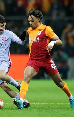 Galatasaray'da bir türlü çözülmeyen sorun! Sezon sonunda yine transfer yapılacak
