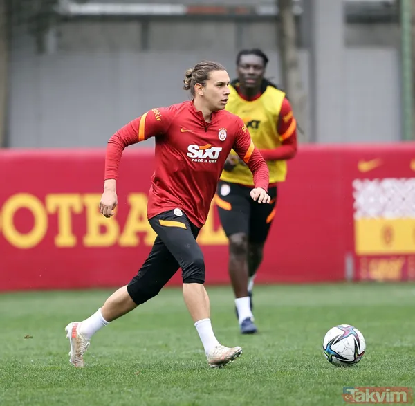 Galatasaray evinde Fatih Karagümrük'ü konuk ediyor! İşte muhtemel 11'ler - 12