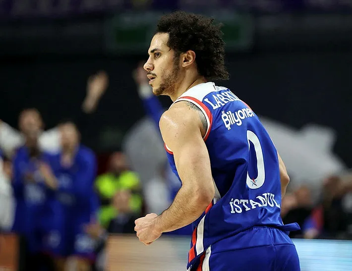 Larkin’e büyük onur! O ödüle ayak gösterildi