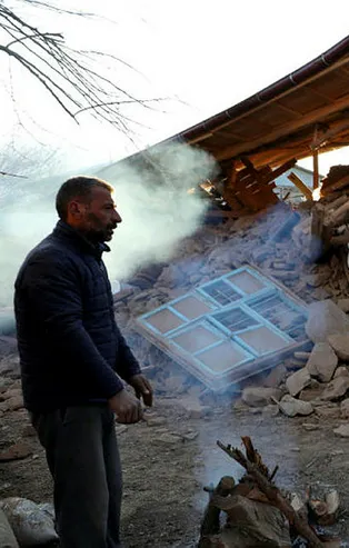 Elazığ depremi en çok orayı vurdu! İşte tek bir binanın bile ayakta kalmadığı Çevrimtaş Köyü