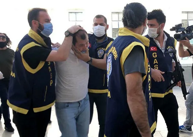ankarada-calistigi-bankanin-para-nakil-aracindan-45-milyon-lira-alarak-kacan-guvenlik-gorevlisi-tutuklandi-1599661690794.jpg Ankara'da çalıştığı bankanın para nakil aracından 4,5 milyon lira alarak kaçan güvenlik görevlisi tutuklandı-2