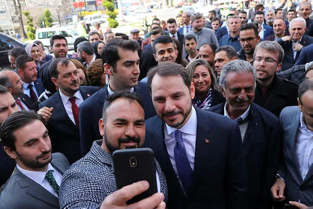 Bakan Albayrak: Hainliği maç izler gibi izleyen siyasetçiler oldu-2