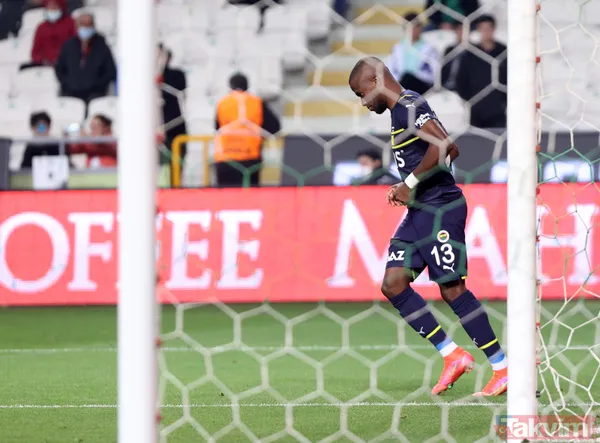 Fenerbahçe’de taraftar çileden çıktı! Sosyal medyada Ali Koç’a büyük tepki - 36