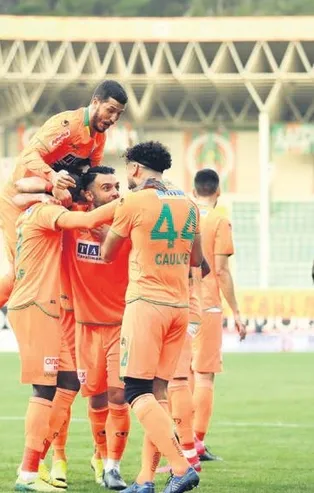 Alanyaspor 5 hafta aradan sonra kazandı!