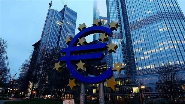 ECB, faiz oranlarını 22 yılın en yüksek seviyesine çıkararak daha fazla artış sinyali verdi-4
