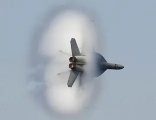 İşte ses duvarını delen muhteşem uçaklar