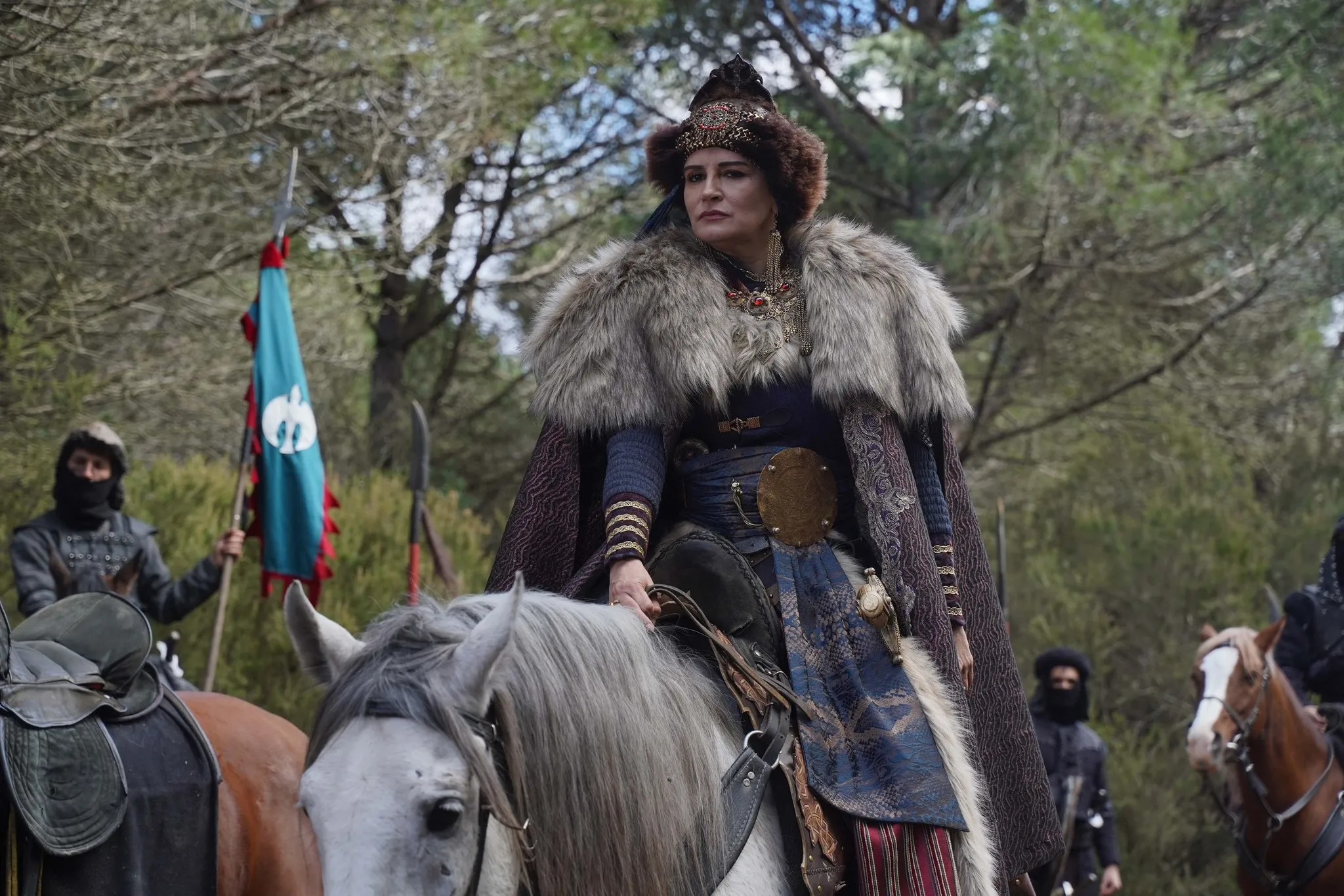 Kuruluş Osman’ın Esenbike’si Ayça İnci Yeşilçam yıldızının torunu çıktı! Kardeşi ve halası da çok ünlü... - 3