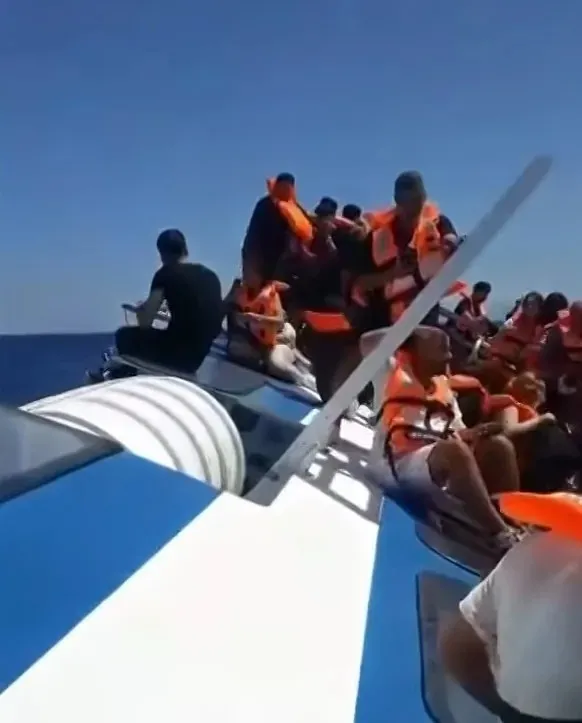girnedeki-faciada-ihmaller-zinciri-filo-denizcilikin-kktcdeki-tum-seferleri-durduruldu-1788185000071.jpeg Girne'deki faciada ihmaller zinciri! Filo Denizcilik'in KKTC'deki tüm seferleri durduruldu-3