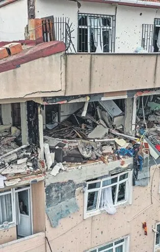 İstanbul Üsküdar'da doğalgaz bomba gibi patladı! 4 kişi yaralandı
