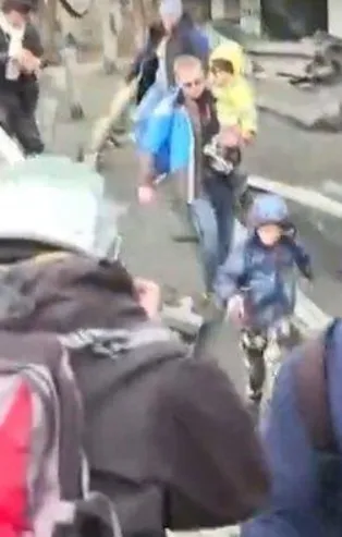 Rusya-Ukrayna savaşının 9. gününde A Haber ekibi Ukrayna'da bombardıman altında kaldı