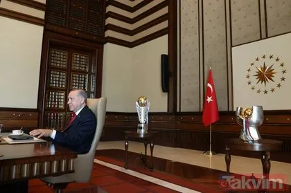 Şampiyon Külliye’de! Başkan Recep Tayyip Erdoğan Trabzonspor’u kabul etti