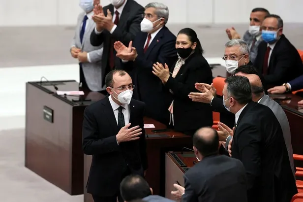 Son dakika: Kabine değişikliği sonrası bakan olan 3 yeni isim yemin ederek görevlerine başladı-2