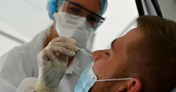 Fransa’da son 24 saatte 35 bin 327 koronavirüs vakası tespit edildi