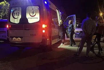 Parkta üvey babasını bıçakladı