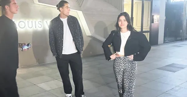 Ala Tokel ve Bertuğ Yıldırım yakalanınca kaçacak yer aradı! Arkadaşları Danla Bilic ve Doğan Alemdar arasında aşk dedikoduları...