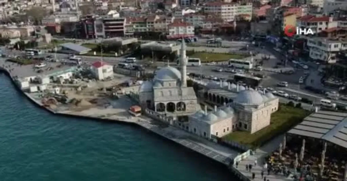 Mimar Sinan'ın 1580 yılında yaptığı Şemsi Paşa Camii duvarında çatlaklar oluştu!