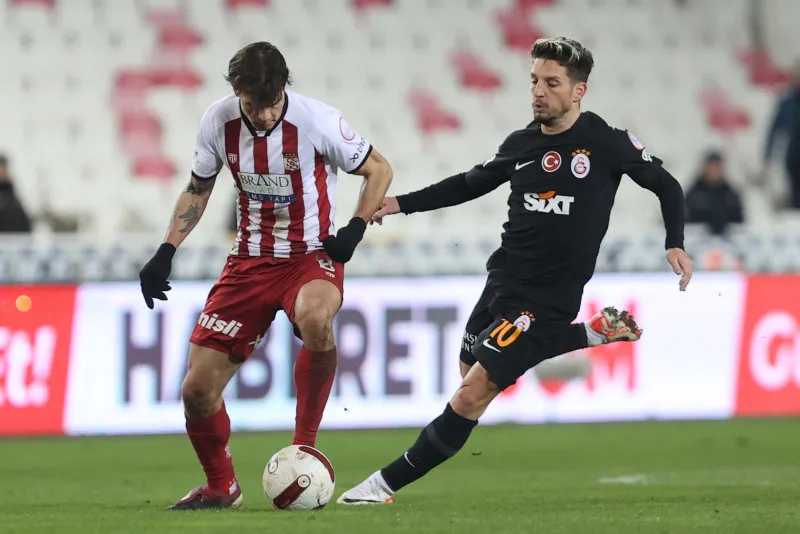 Galatasaray Sivasspor deplasmanından 3 puanla çıktı! - 1